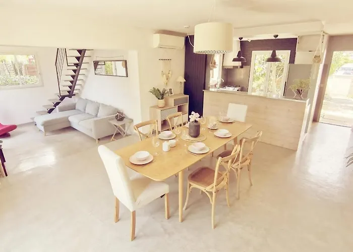 Family In 4 Bedrooms Villa